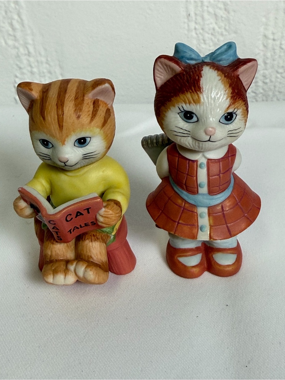 Bronson Collection Ceramic Cat Figurine Duo - vintage - Picture 2 of 16
